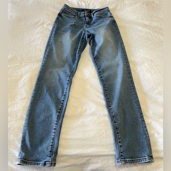 Judy Blue | SZ 3 / 26 | Boyfriend Fit Stretch Denim High Waist Jeans JB88337 - Picture 1 of 8
